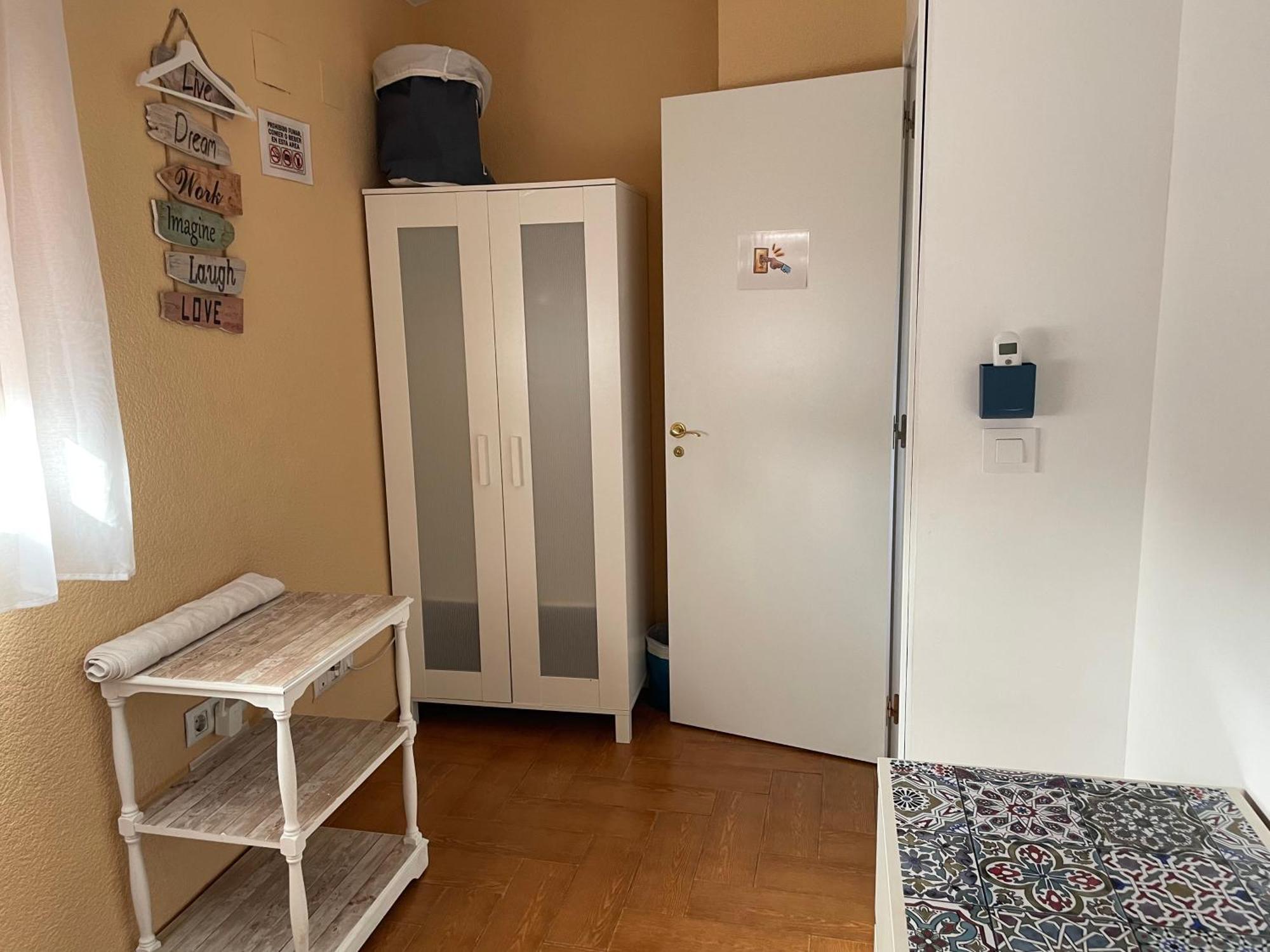Familia Anfitriona Acoge Apartment Sevilla Bagian luar foto